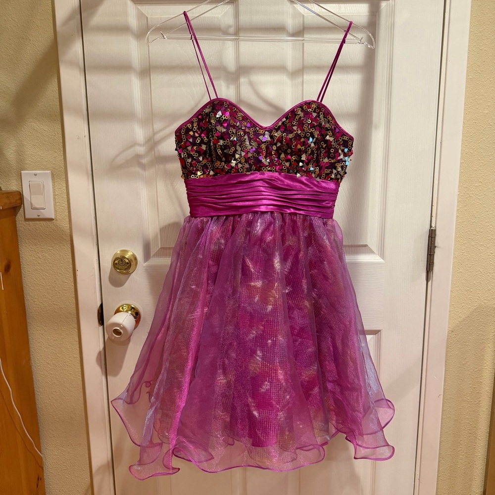 Dave & Johnny Sequin Prom Dress in Fuchsia - size 3/4